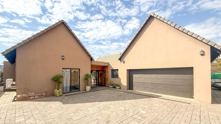 3 Bedroom Property for Sale in Leloko Lifestyle Estate North West